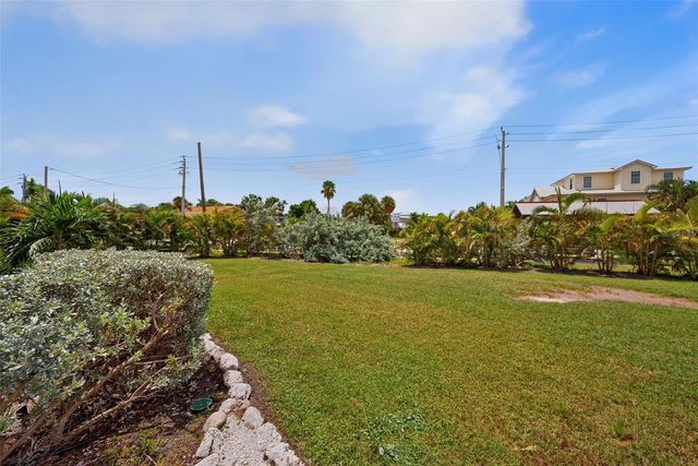 401 63RD STREET, Holmes Beach, FL 34217
