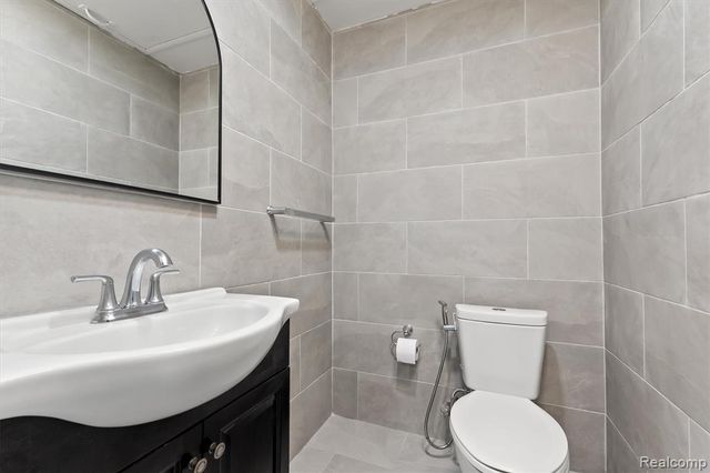 30684 Gladys Avenue, Westland, MI 48185