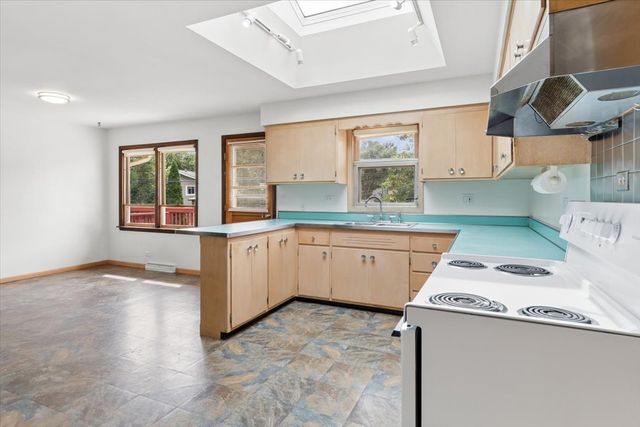 540 Bluebell Court, Lisle, IL 60532