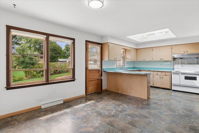 540 Bluebell Court, Lisle, IL 60532