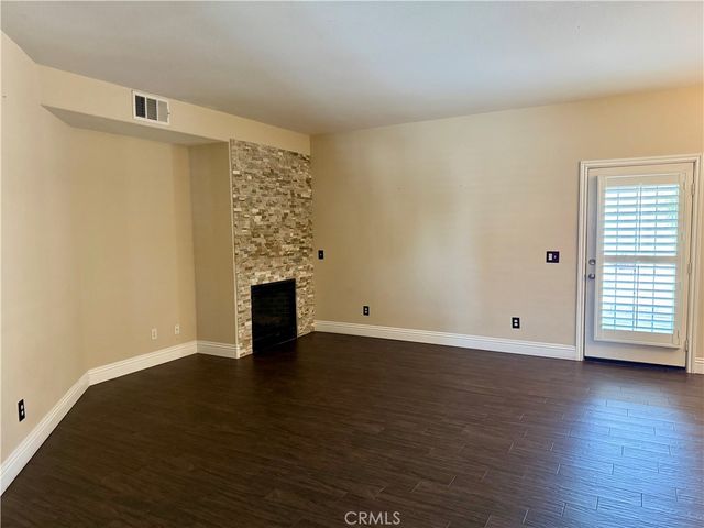 12244 Knobhill, Victorville, CA 92392