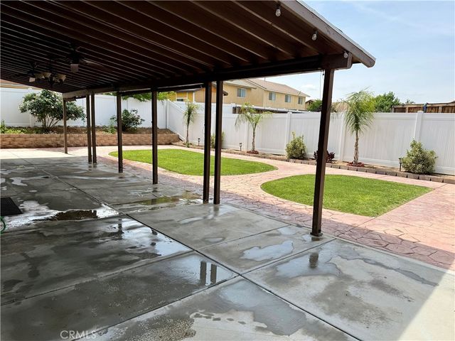 12244 Knobhill, Victorville, CA 92392