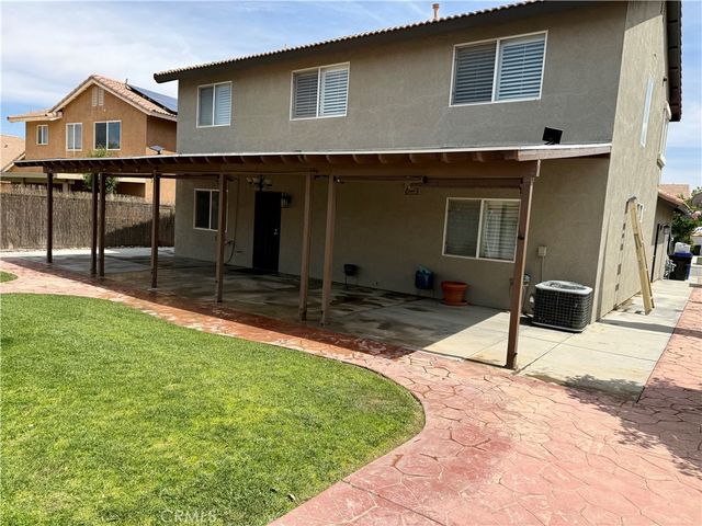 12244 Knobhill, Victorville, CA 92392