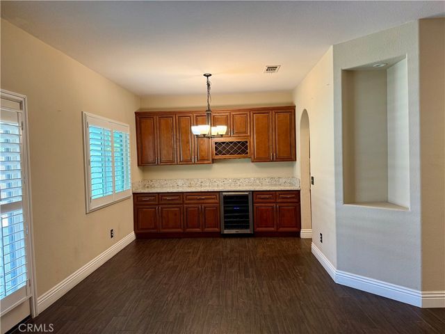 12244 Knobhill, Victorville, CA 92392