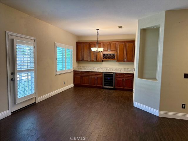 12244 Knobhill, Victorville, CA 92392