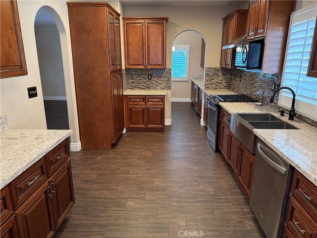 12244 Knobhill, Victorville, CA 92392