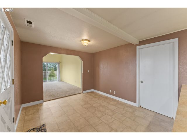 1183 LOOKINGGLASS Rd, Roseburg, OR 97471