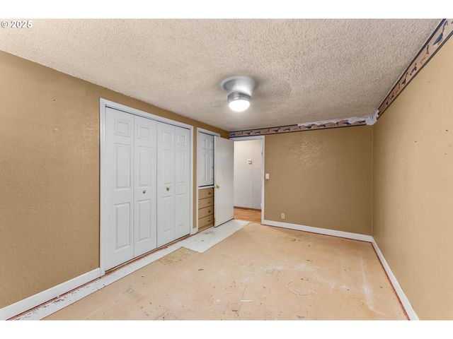 1183 LOOKINGGLASS Rd, Roseburg, OR 97471