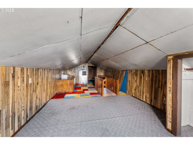 1183 LOOKINGGLASS Rd, Roseburg, OR 97471