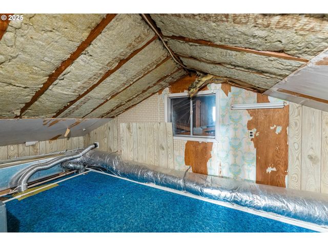 1183 LOOKINGGLASS Rd, Roseburg, OR 97471