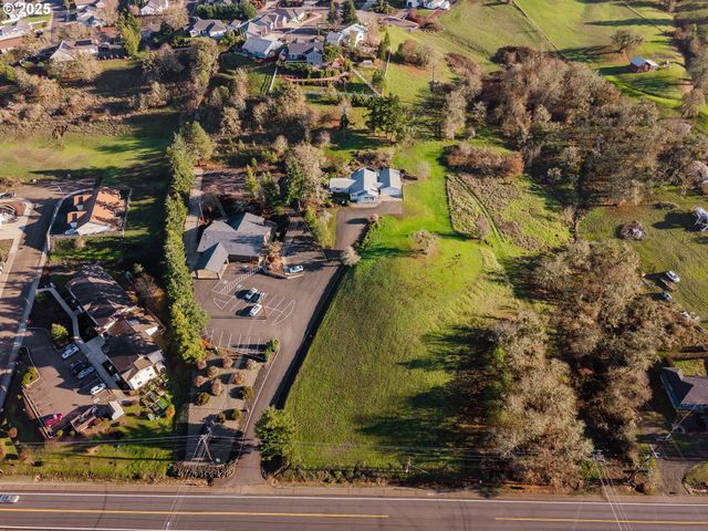 1183 LOOKINGGLASS Rd, Roseburg, OR 97471