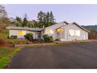 1183 LOOKINGGLASS Rd, Roseburg, OR 97471