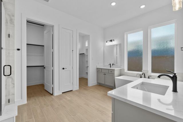 12223 Warbler Drive, Mont Belvieu, TX 77523