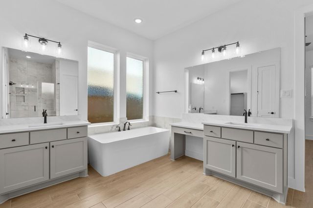 12223 Warbler Drive, Mont Belvieu, TX 77523