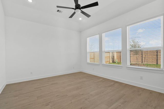 12223 Warbler Drive, Mont Belvieu, TX 77523