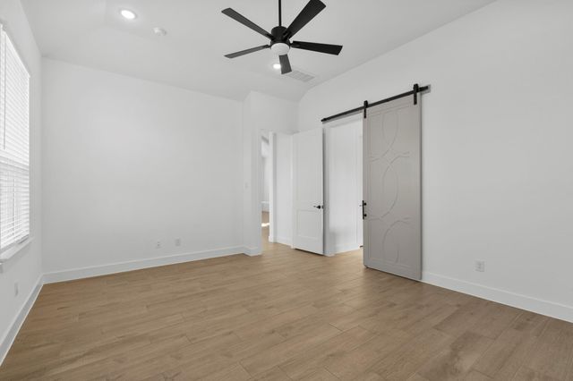 12223 Warbler Drive, Mont Belvieu, TX 77523