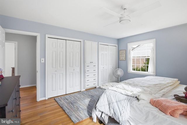 8130 BRIAR CREEK DR, Annandale, VA 22003