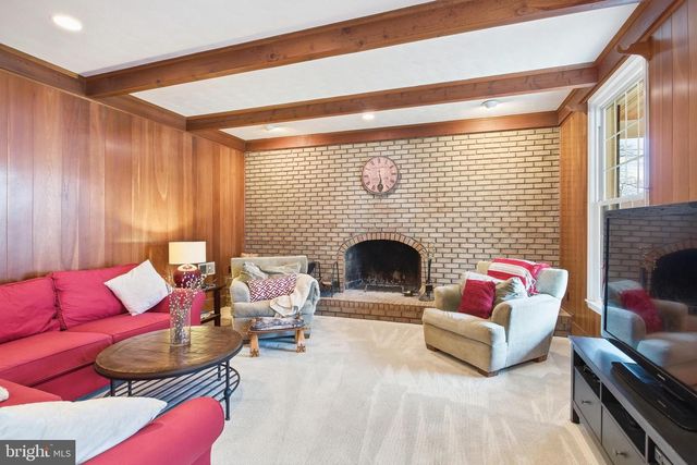 8130 BRIAR CREEK DR, Annandale, VA 22003