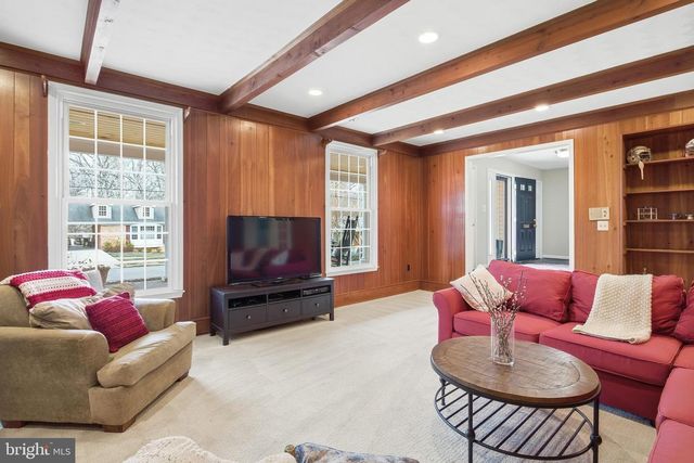 8130 BRIAR CREEK DR, Annandale, VA 22003