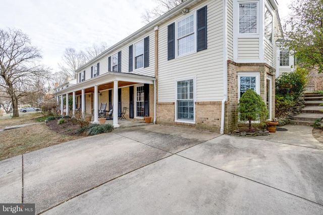 8130 BRIAR CREEK DR, Annandale, VA 22003