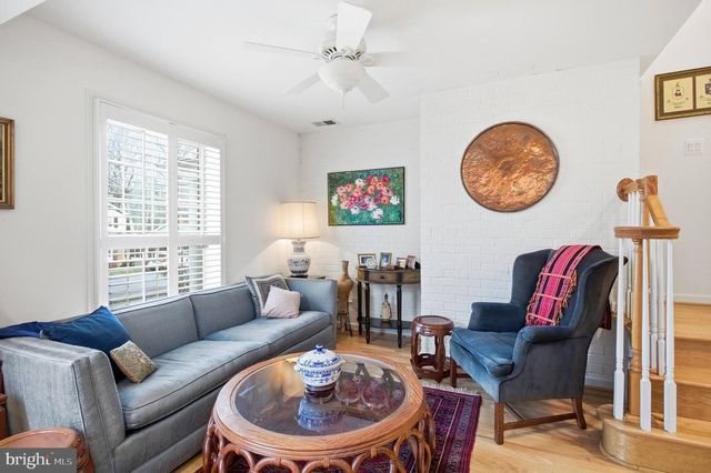 8130 BRIAR CREEK DR, Annandale, VA 22003