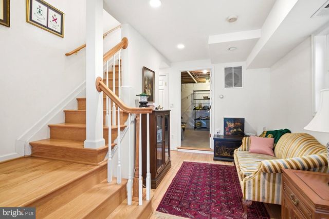 8130 BRIAR CREEK DR, Annandale, VA 22003