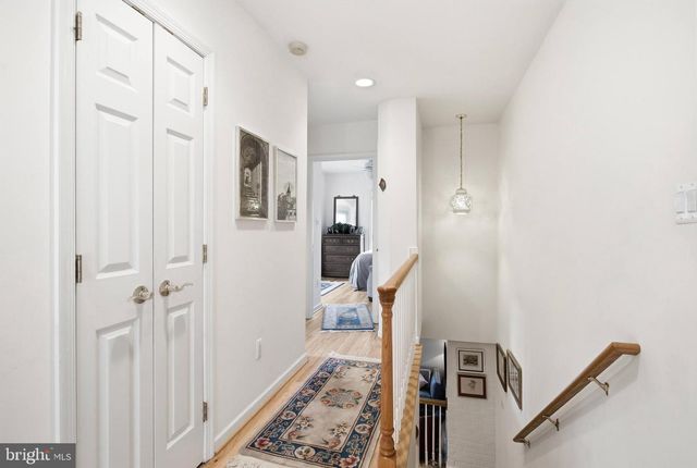 8130 BRIAR CREEK DR, Annandale, VA 22003