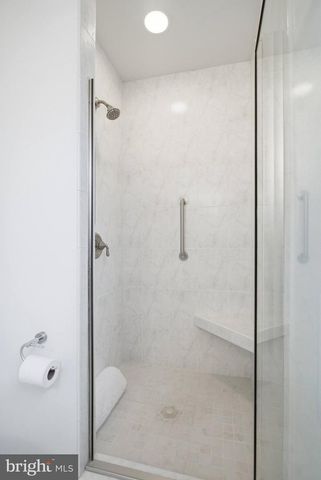 8130 BRIAR CREEK DR, Annandale, VA 22003