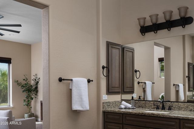 5111 S CUPERTINO Drive, Gilbert, AZ 85298