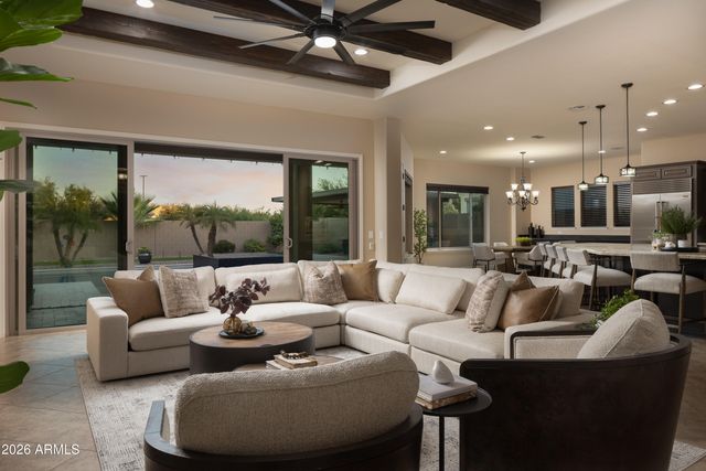 5111 S CUPERTINO Drive, Gilbert, AZ 85298