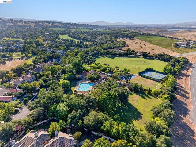408 Cabonia Ct, Pleasanton, CA 94566