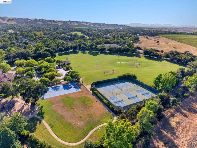 408 Cabonia Ct, Pleasanton, CA 94566