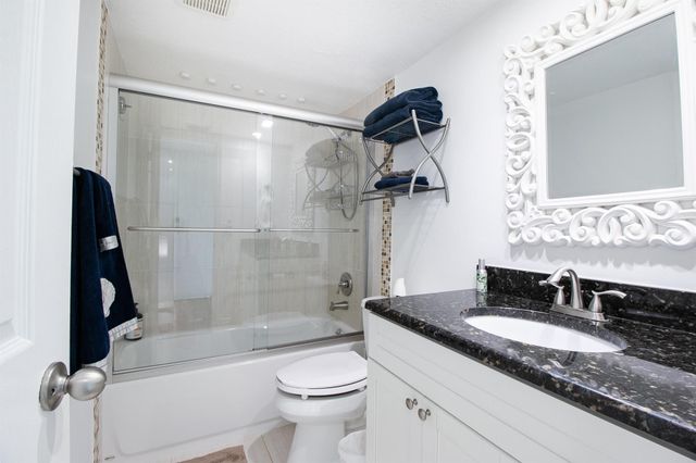 52 Yacht Club Drive 303, North Palm Beach, FL 33408