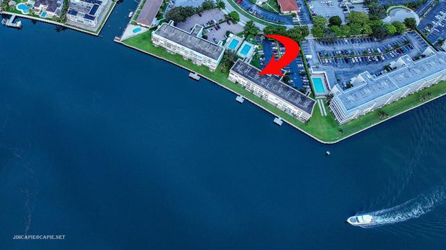 52 Yacht Club Drive 303, North Palm Beach, FL 33408