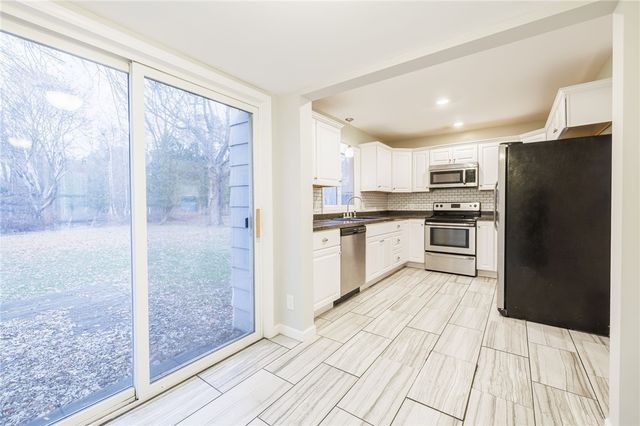 510 Hinchey Road, Gates, NY 14624