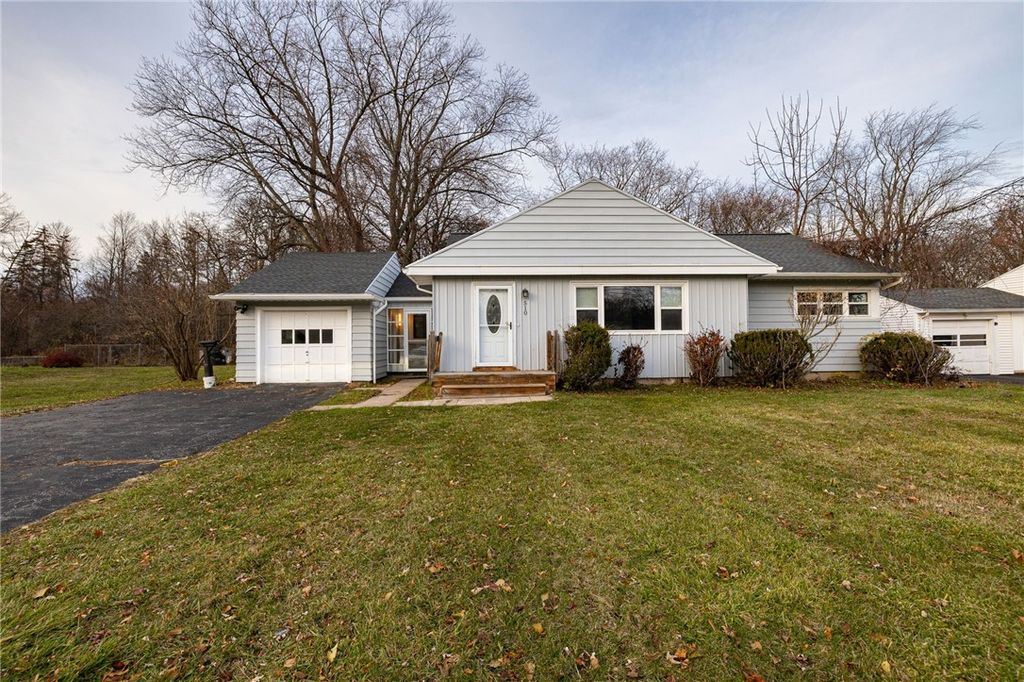 510 Hinchey Road, Gates, NY 14624