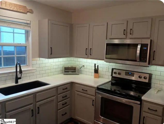 4 Headwater Court, Simpsonville, SC 29680