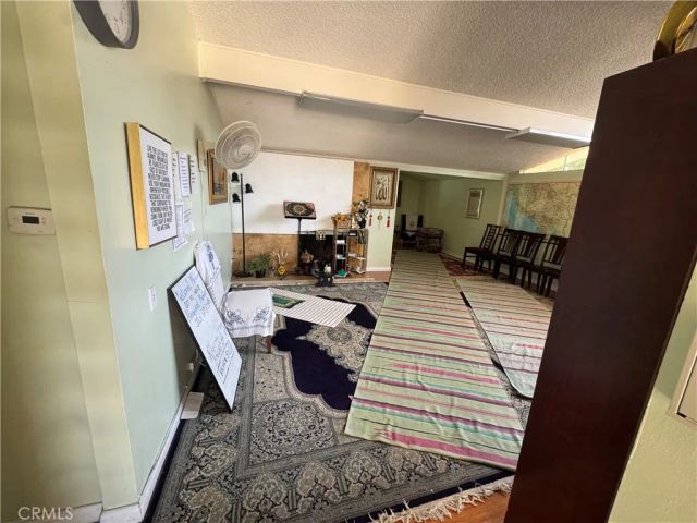 8740 Winnetka, Los Angeles, CA 91324