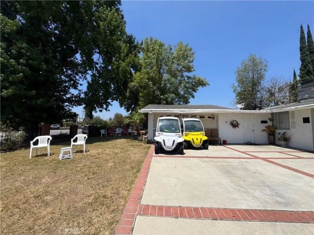 8740 Winnetka, Los Angeles, CA 91324