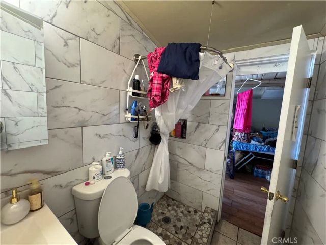 8740 Winnetka, Los Angeles, CA 91324