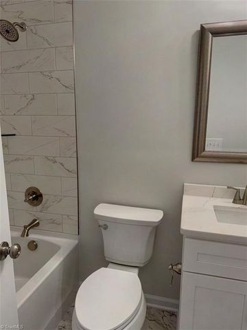 7700 Watkins Ford Road, Kernersville, NC 27284