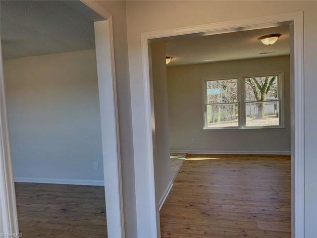 7700 Watkins Ford Road, Kernersville, NC 27284