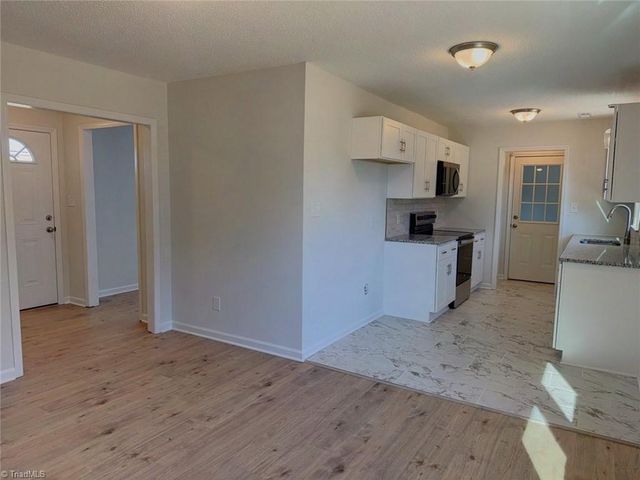 7700 Watkins Ford Road, Kernersville, NC 27284