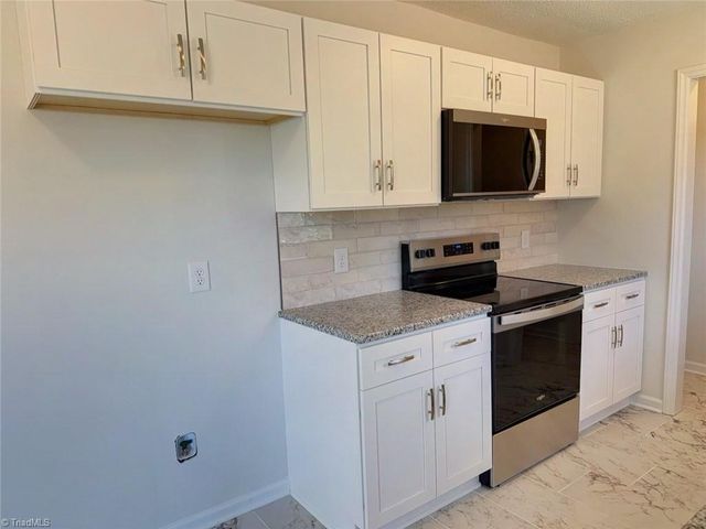 7700 Watkins Ford Road, Kernersville, NC 27284