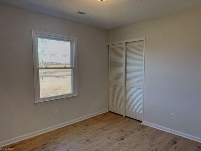 7700 Watkins Ford Road, Kernersville, NC 27284