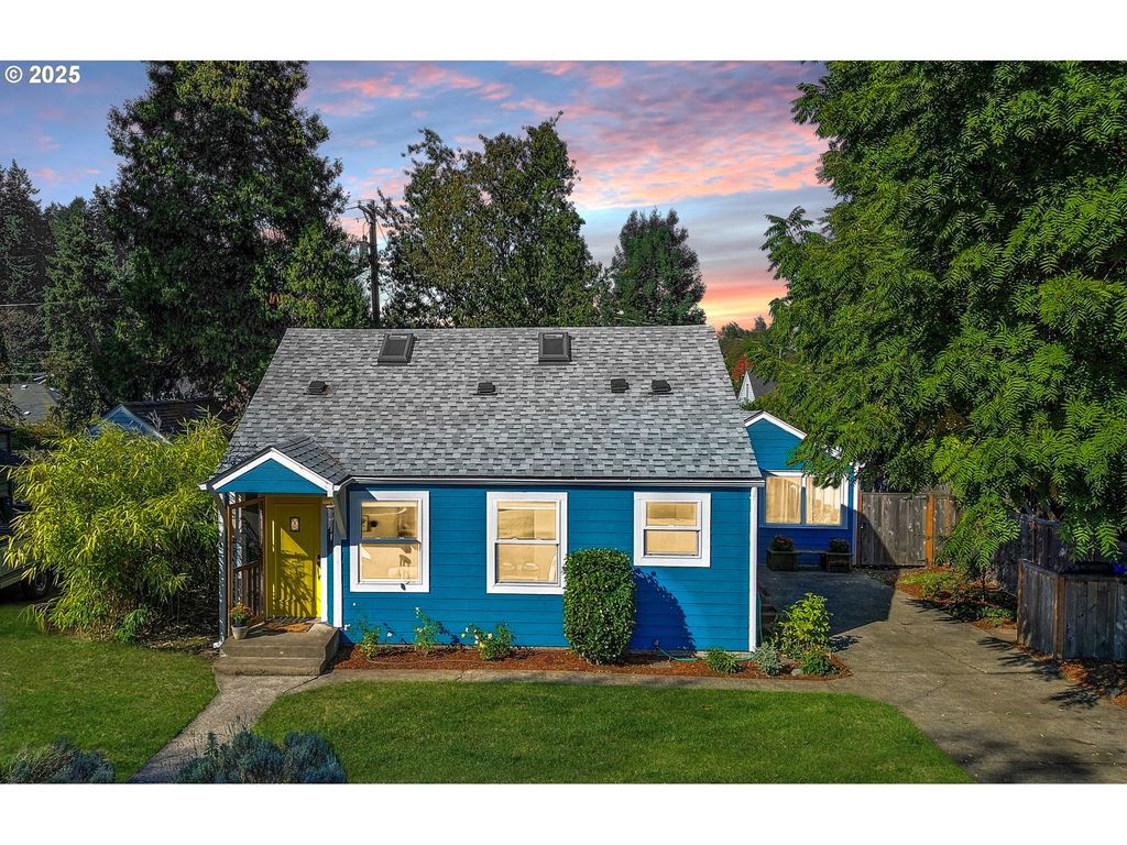 2424 NIXON St, Eugene, OR 97403