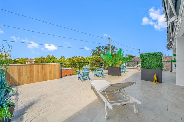 527 N GARDEN AVENUE Unit South, Clearwater, FL 33755