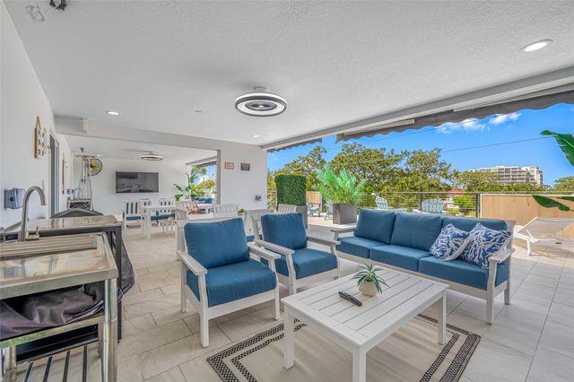 527 N GARDEN AVENUE Unit South, Clearwater, FL 33755