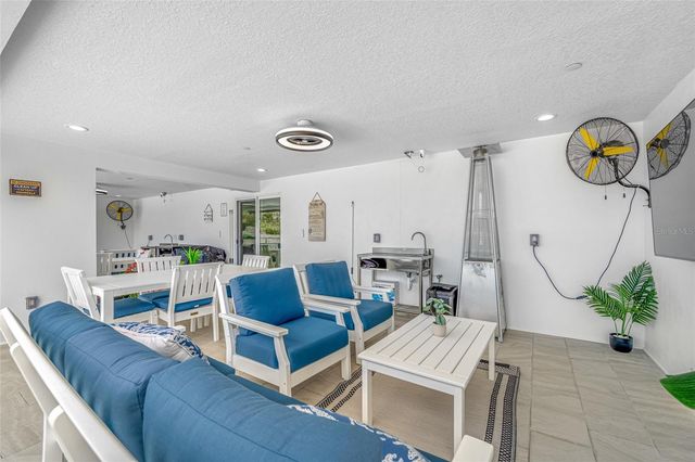 527 N GARDEN AVENUE Unit South, Clearwater, FL 33755