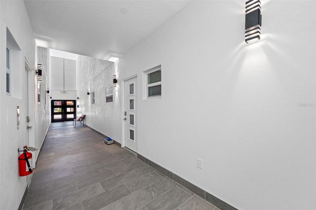 527 N GARDEN AVENUE Unit South, Clearwater, FL 33755